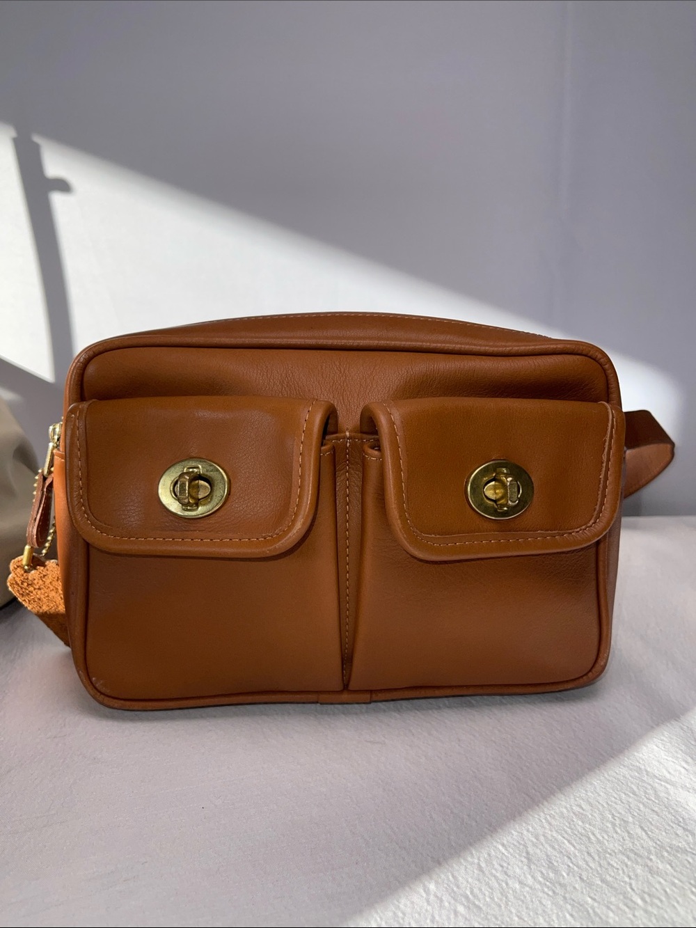 Coach 0921-130 Vintage Waist Pack Style 507 British Tan Leather Authenticated to